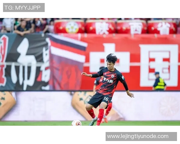 王博豪首发出战荷乙领头羊海牙展现留洋小将风采 王博豪首发出战荷乙领头羊海牙展现留洋小将风采