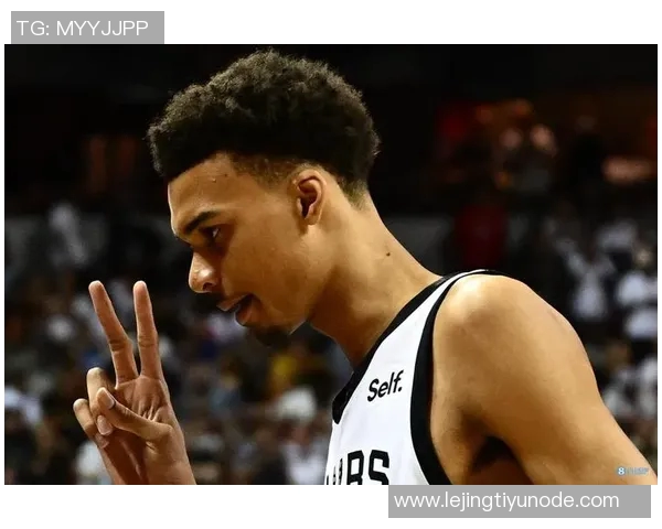 文班首两场表现惊艳砍下69分26篮板12盖帽零失误展现完美控制能力